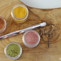 DIY Natural Eyeshadow Recipe