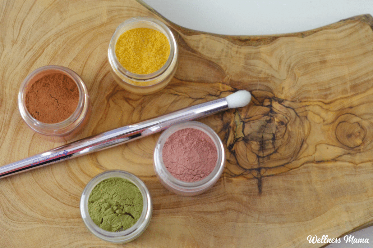 DIY Natural Eyeshadow Recipe