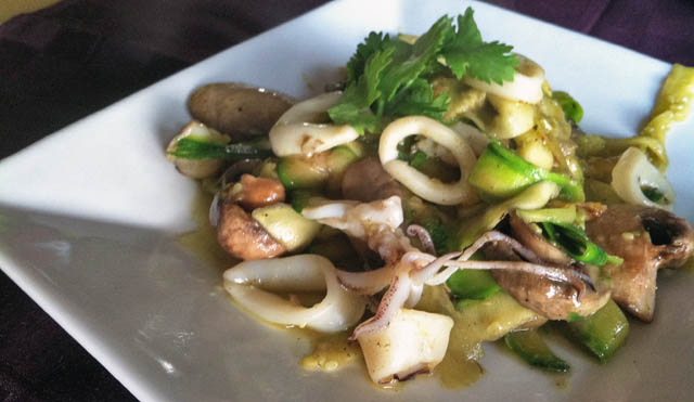 10-Minute Garlic Butter Calamari Recipe (Stir-Fry!)