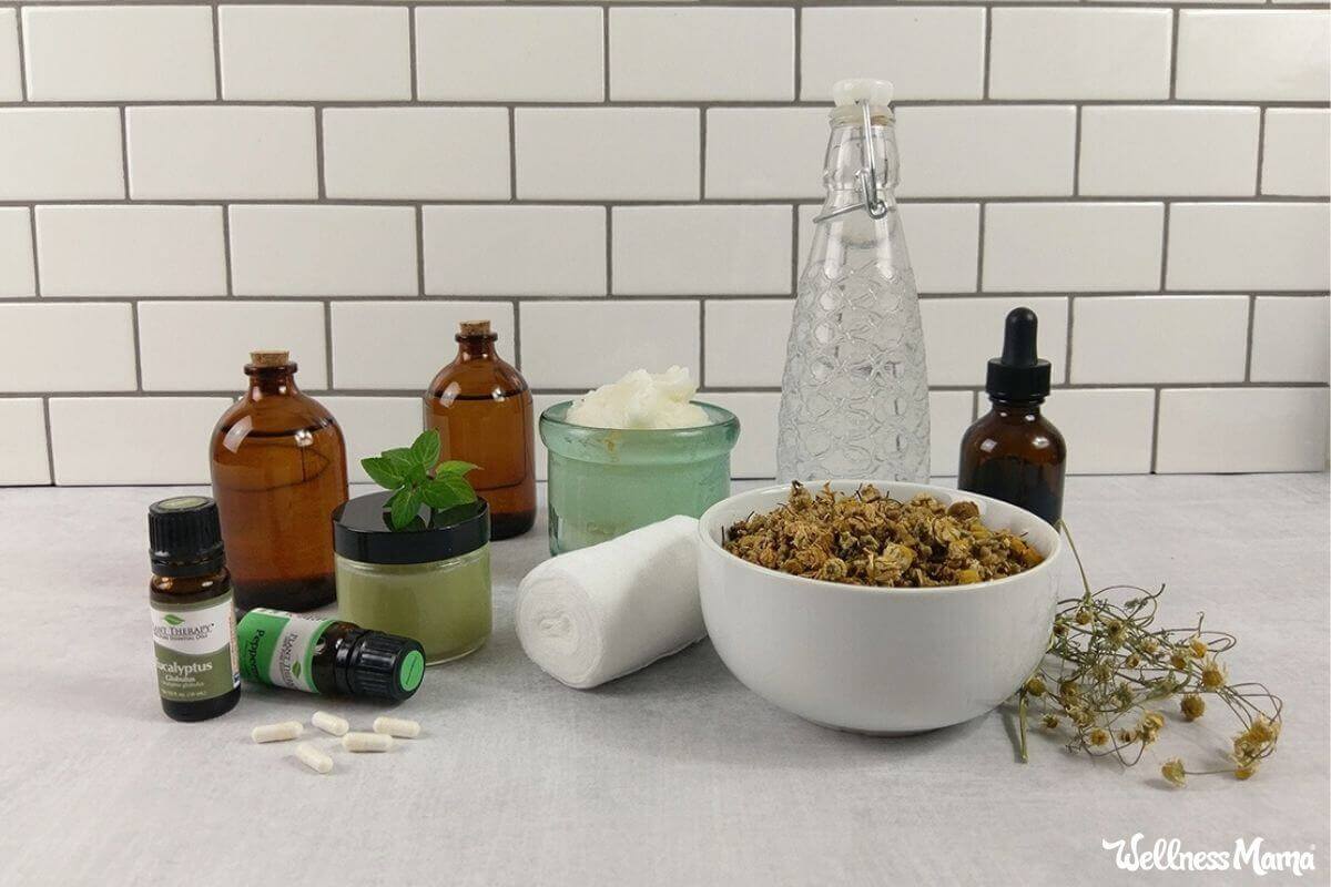 How to make a natural herbal medicine chest for first aid and illness