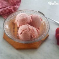 strawberry ice cream